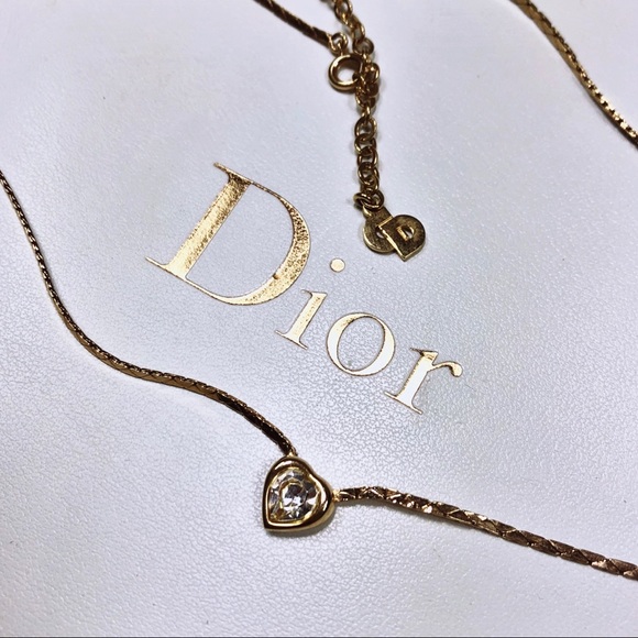 SOLD🌹Vtg Christian Dior Gold Heart Necklace🌹 - Picture 4 of 4